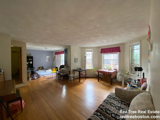 Building Photo - 310 Tappan St