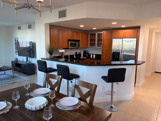 Building Photo - 610 Clematis St