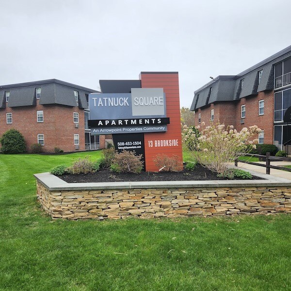 Foto del edificio - 12 Brookside Ave