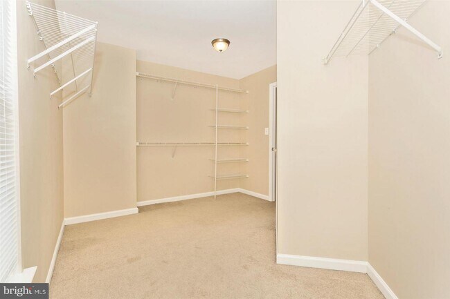 Building Photo - 2105 Twin Peaks Ct