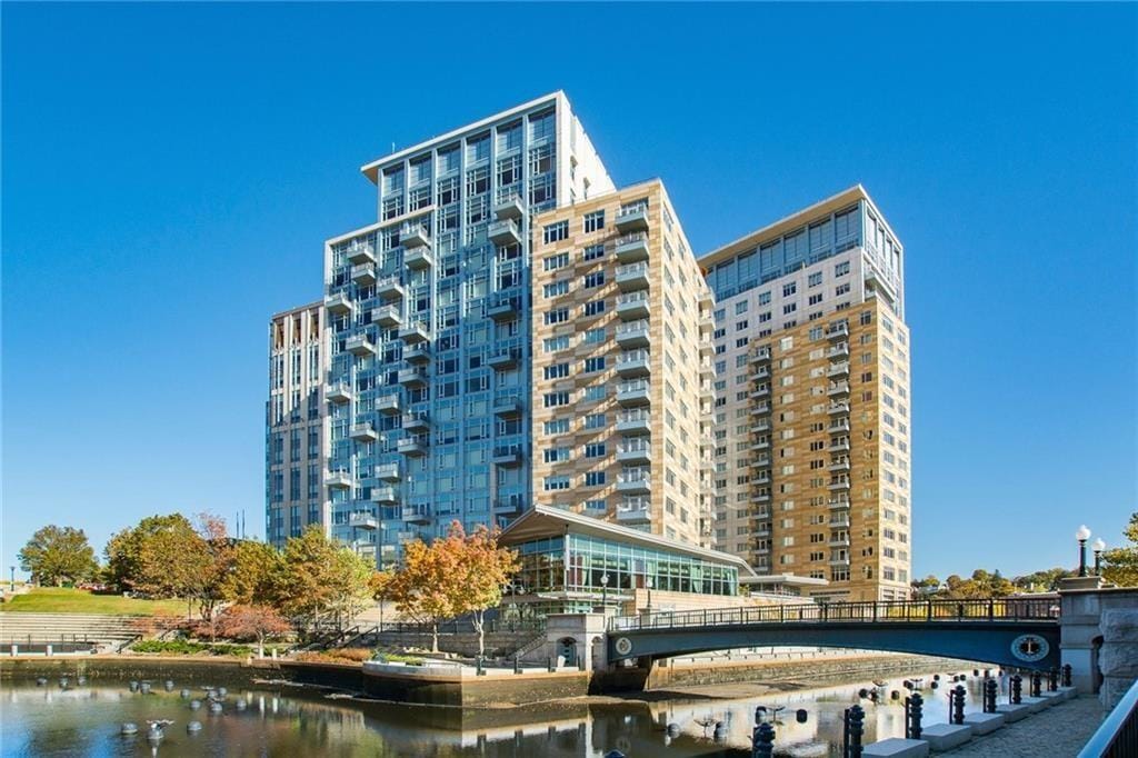 Foto principal - 100 W Exchange St