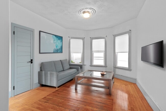 Building Photo - 26 Melvin St