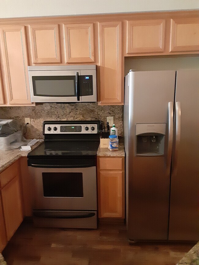 Foto del edificio - 611 Arbor Lake Ln