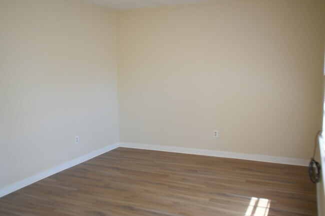 Foto del edificio - 929 Wordsworth Dr