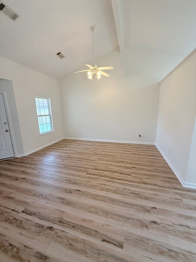 Foto del edificio - 2128 Candlebrook Ct