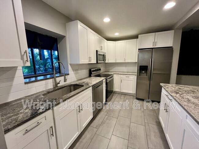 Foto del edificio - 727 N Himes Ave