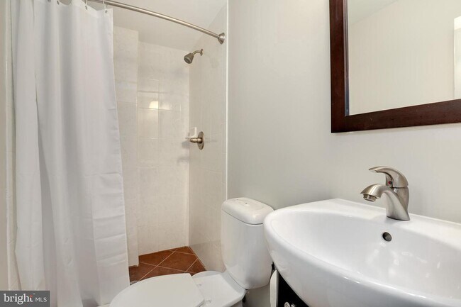 Foto del edificio - 3534 10th St NW