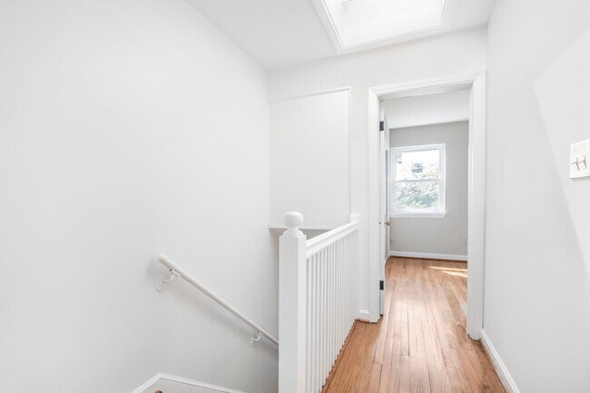 Building Photo - Charming 3 BR/1.5 BA Semi-Detached Home in...
