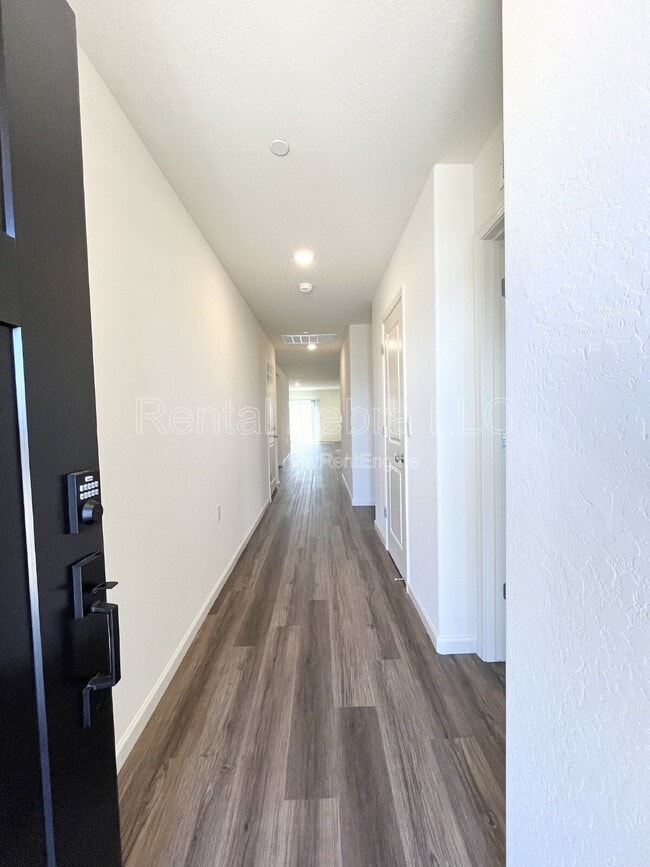 Foto del edificio - 4075 Cinnabar Ct