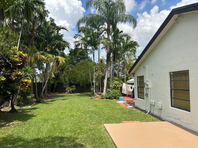 Foto del edificio - 12800 SW 104th Terrace