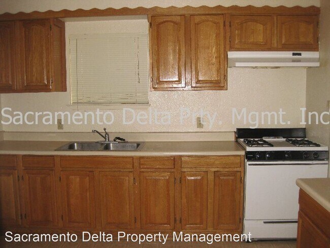 Foto del edificio - 2 br, 1 bath House - 2707 18th Avenue