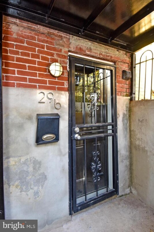Foto del edificio - 29 Q St NW