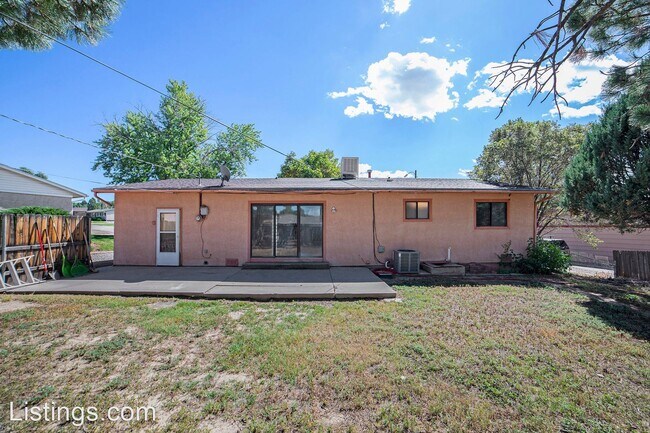 Building Photo - 3 br, 2 bath House - 7 Robertson Rd