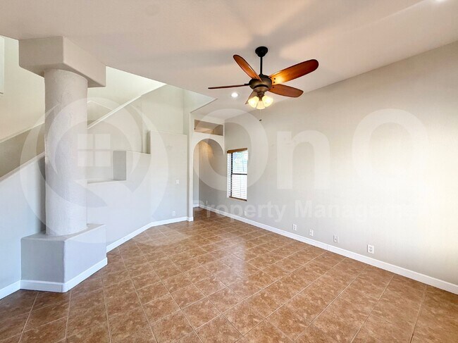 Foto del edificio - 4655 N 99th Dr