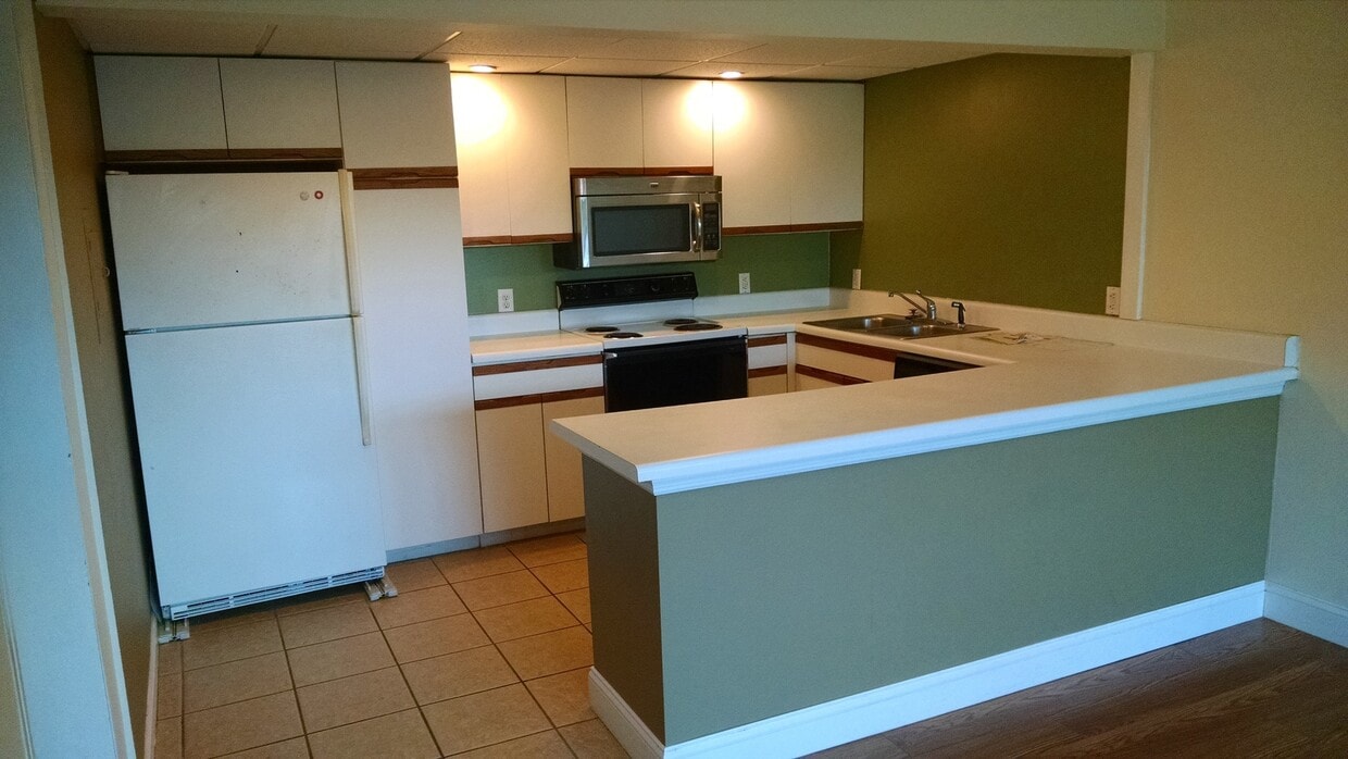 Primary Photo - 3BR/2BA Condo Near UT Ag Campus & Vet School