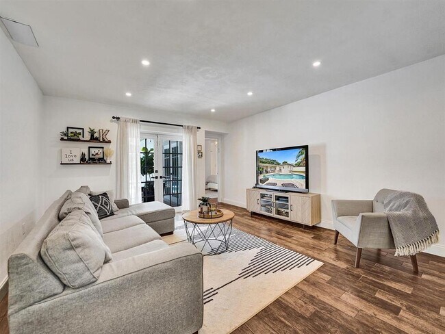Foto del edificio - 4960 SW 89th Ave