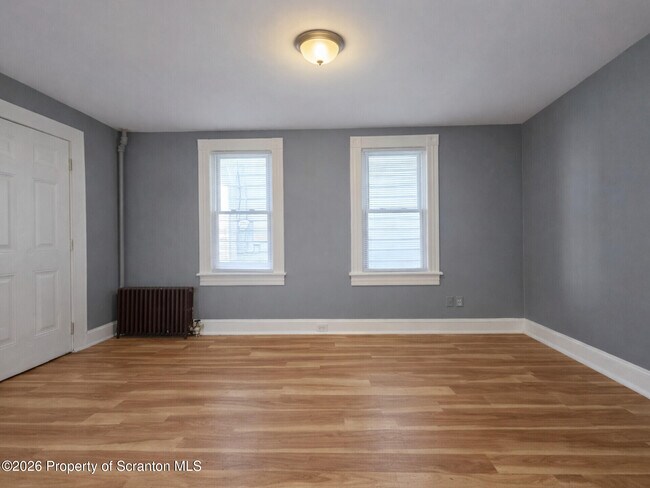 Foto del edificio - 2717 N Main Ave