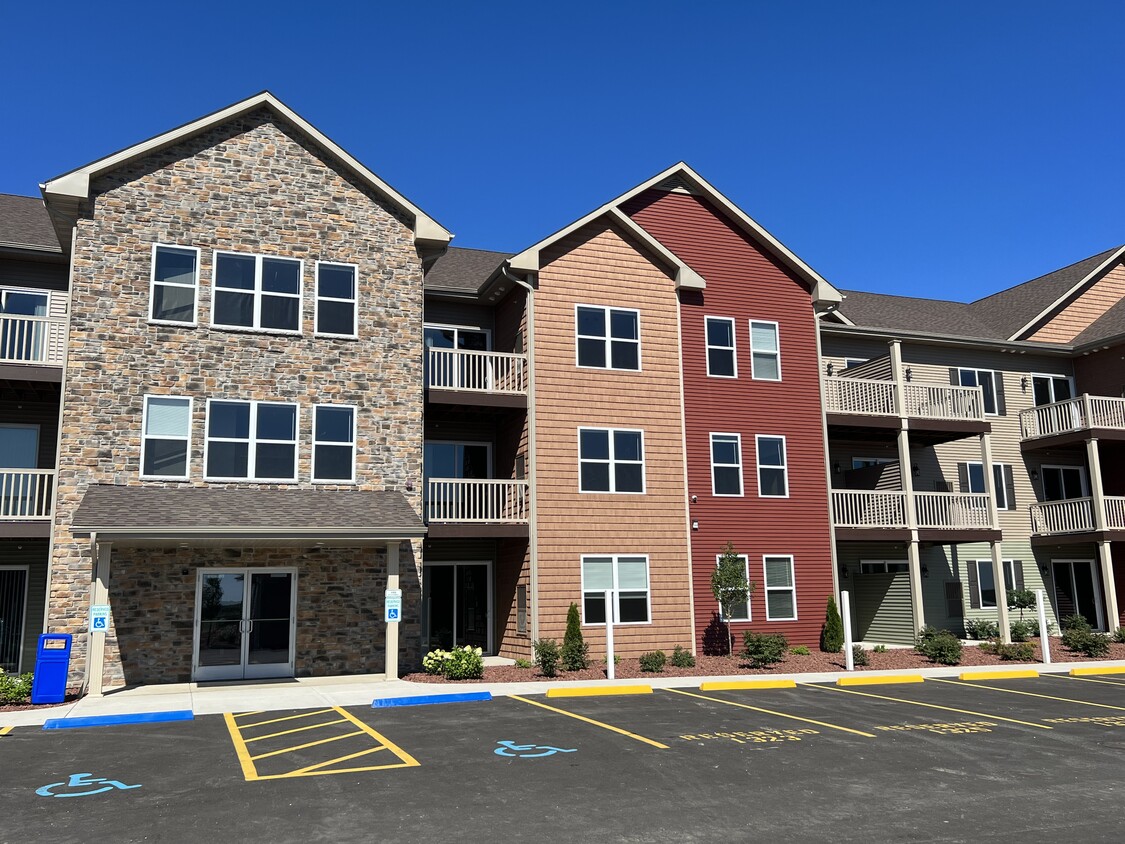 Primary Photo - Lofts of Honey Creek