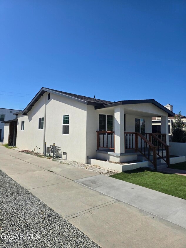 Primary Photo - 6119 Prospect Ave