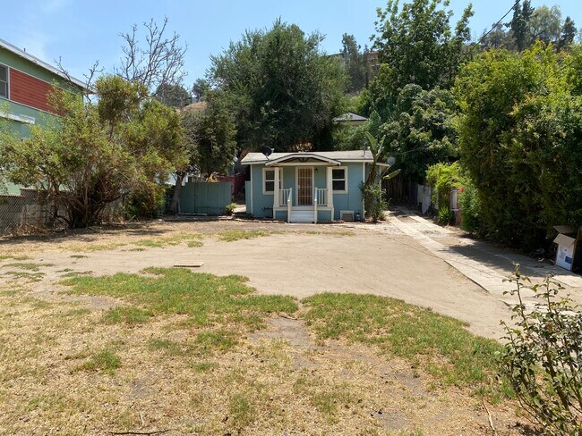 Large Front Lot - 3212 Division St