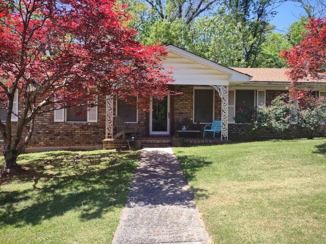 Primary Photo - 1316 Southhall Rd