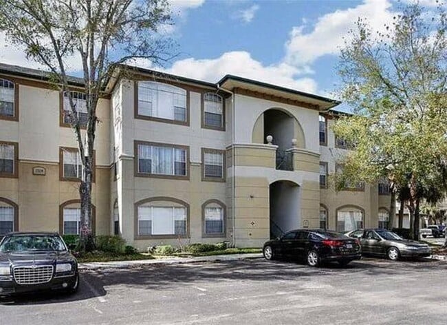 Building Photo - 17112 Carrington Park Dr