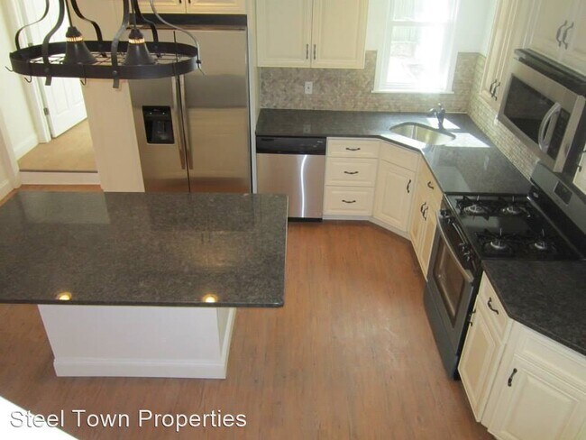 Building Photo - 4 br, 2.5 bath House - 1812 Larkins Way