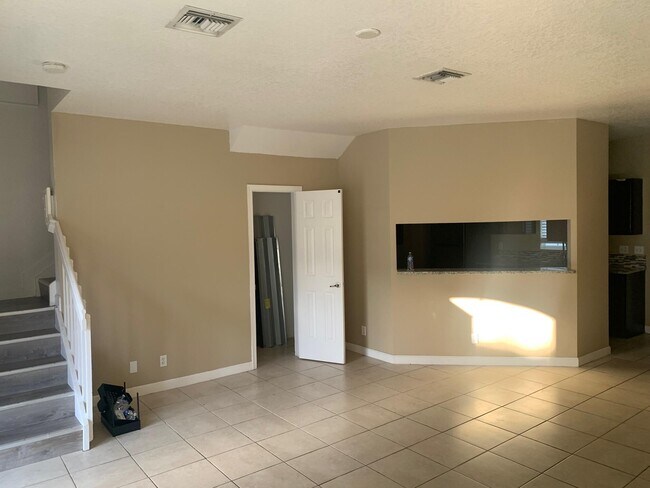 Building Photo - 1165 Colonial Palms Way
