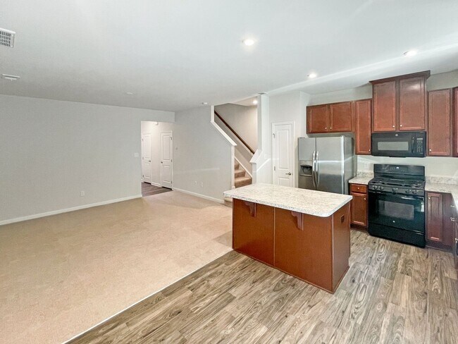 Foto del edificio - Beautiful Townhome in Ashland !!