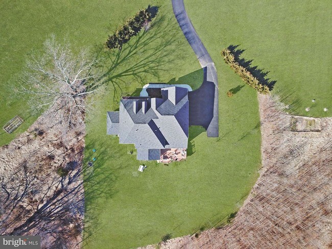 Building Photo - 11033 Hunters View Rd