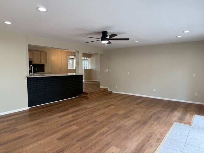 Foto del edificio - Welcome to this charming 3 bedroom, 2 bath...