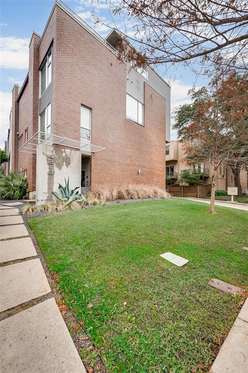 Building Photo - 4219 McKinney Ave