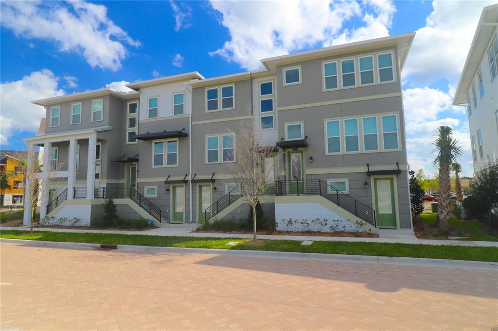 Foto principal - 8224 Elion St