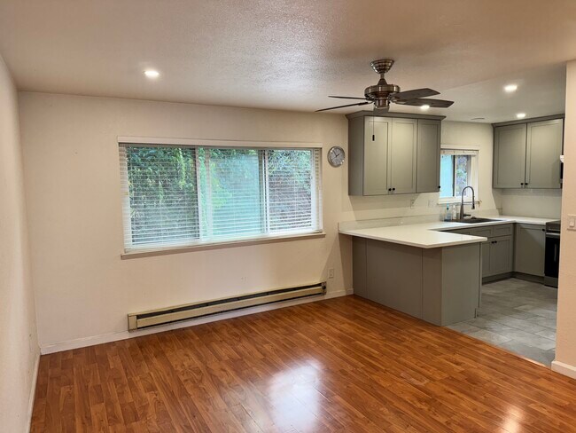 Foto del edificio - 3460 Monroe St