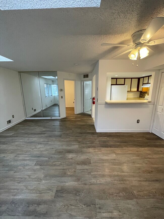 Foto del edificio - 106 Northrup Dr