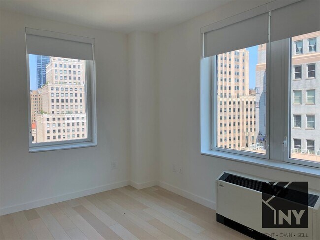 Building Photo - 20 Wall St