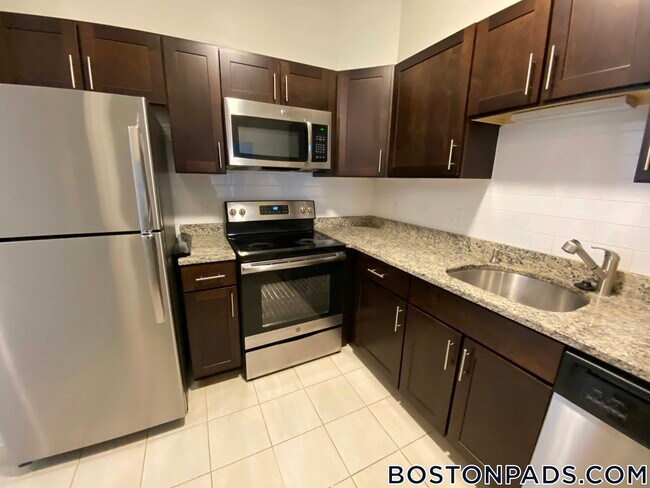 Foto del edificio - 757 Highland Ave