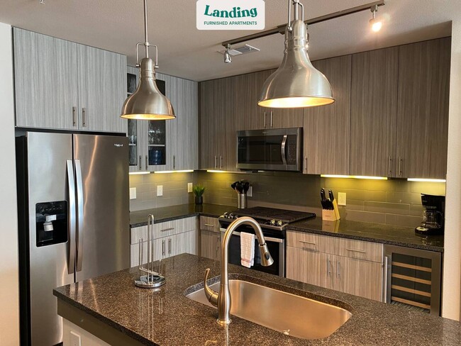 Foto del edificio - 120 W CityLine Dr