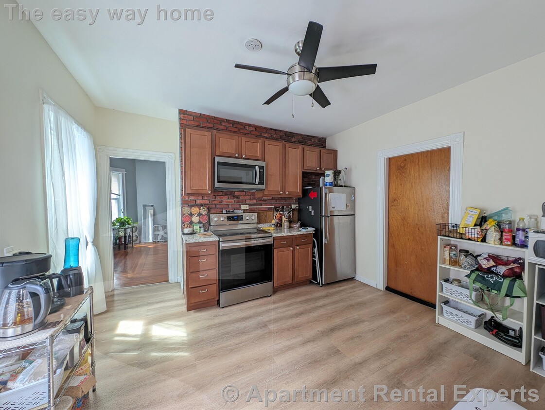 Primary Photo - 35 Pearson Rd