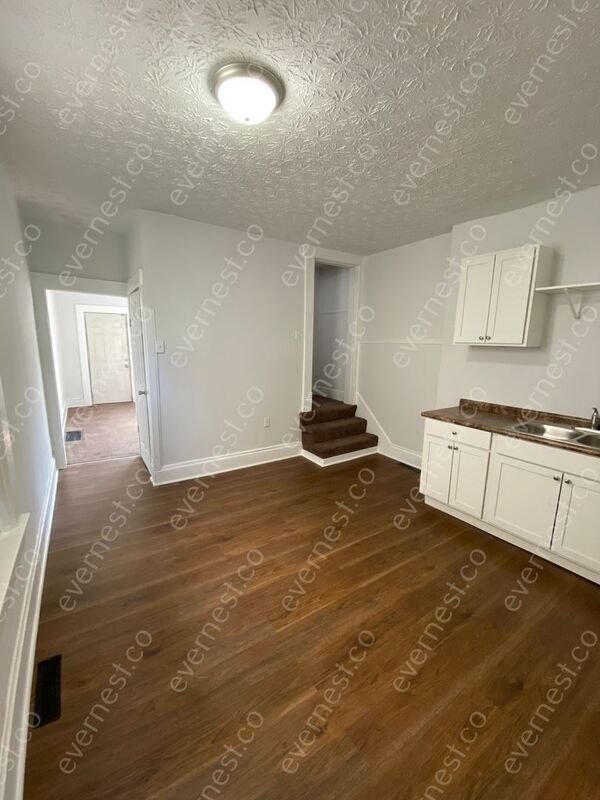 Building Photo - 134 E Morrill Ave