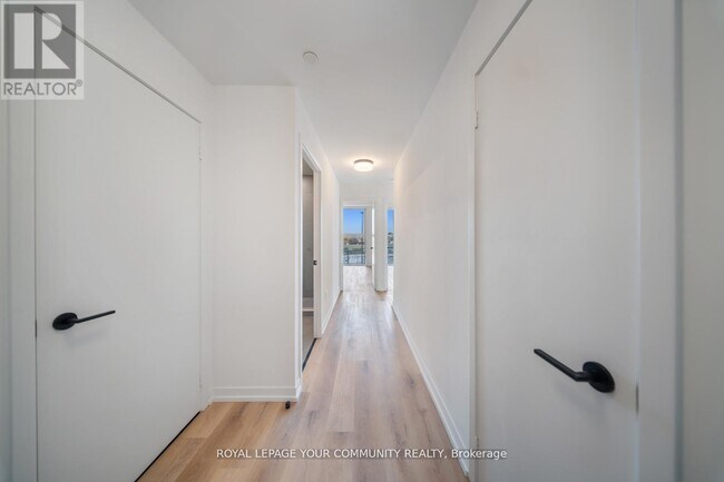 Photo du bâtiment - 5 York Garden Wy