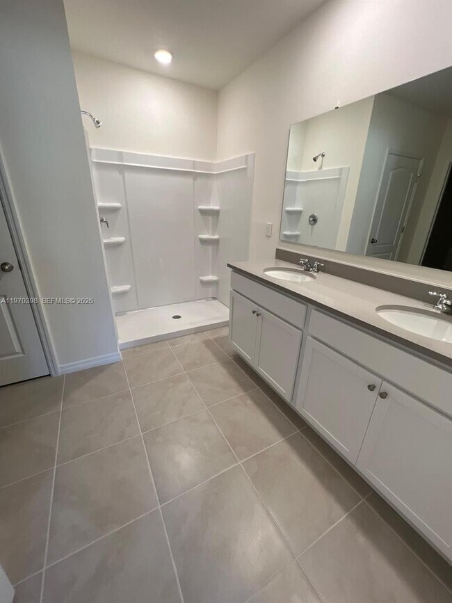 Foto del edificio - 2710 Trinidad Rd