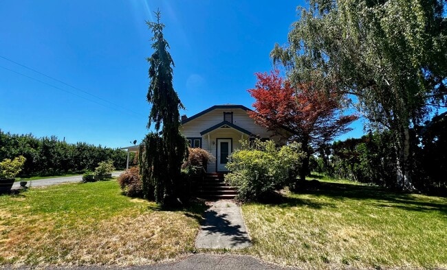 Building Photo - Non-Refundable & Security Deposit Total: $...
