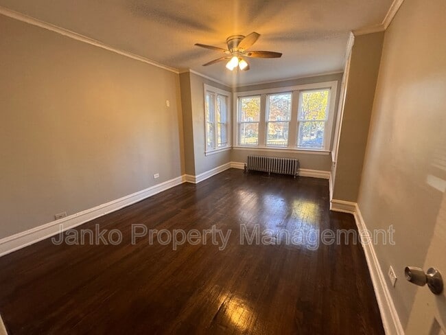 Building Photo - 5903 W Huron St