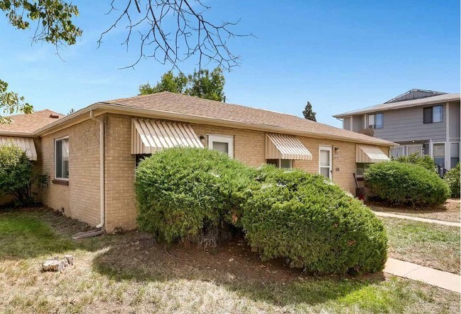 Building Photo - 2600 S Acoma