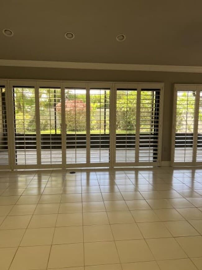Building Photo - 150 Cape Pointe Cir