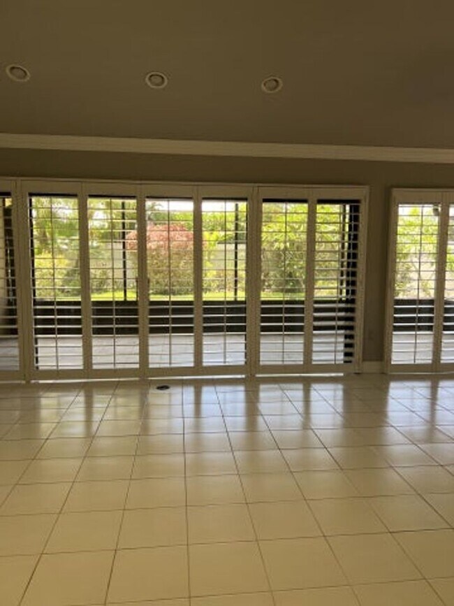 Foto del edificio - 150 Cape Pointe Cir