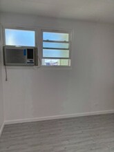 Building Photo - 812 Paahana St