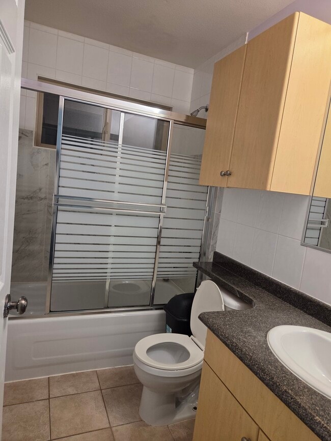 Photo du bâtiment - 1885 55th Av E