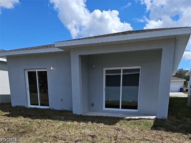Foto del edificio - 1483 Las Villas Blvd